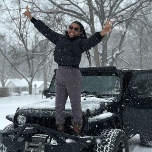 Meet your Posher, Jamaka